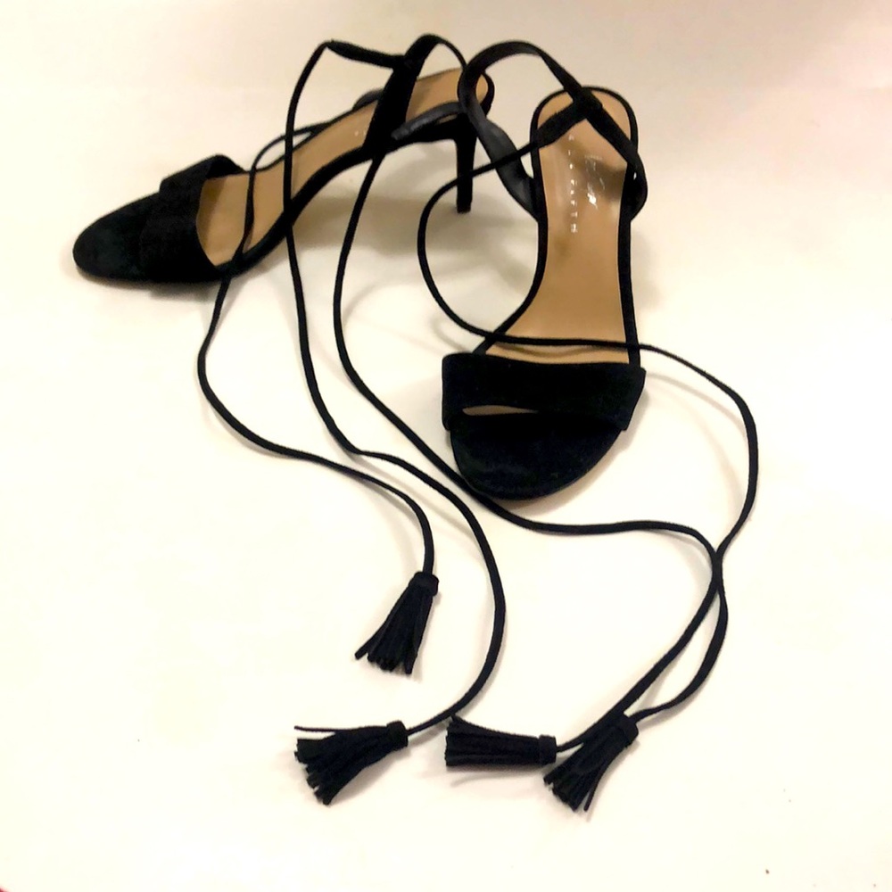 Lord & Taylor 6.5M Heel Sandal Black Suede Lace up Fringe Excellent Condition